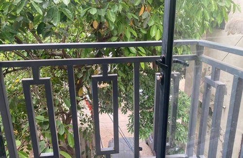 Delhi Apartment | Cozy 1-bedroom park facing L-Cornered apartment in fabulous Delhi
