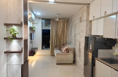 Thane West Apartment | Cozy Studio apartment in charming Thane with AC - Pickmyghar