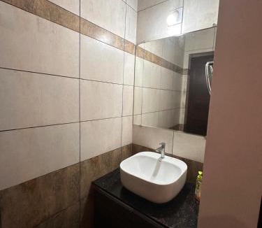 Thrissur House | DB GUEST HOUSE ARIMPUR - Unmarried couples and Stag groups not allowed