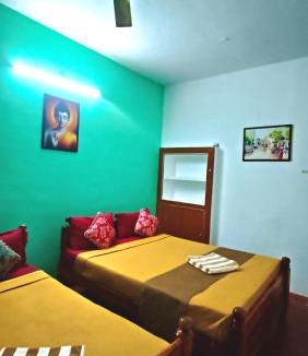 White Town Villa | De rock beach villa