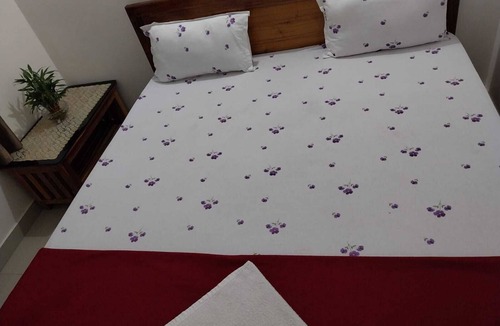 Puri Apartment | Delux Bedroom with AC, Walkable Distance from Puri Bus stand and Railway Station