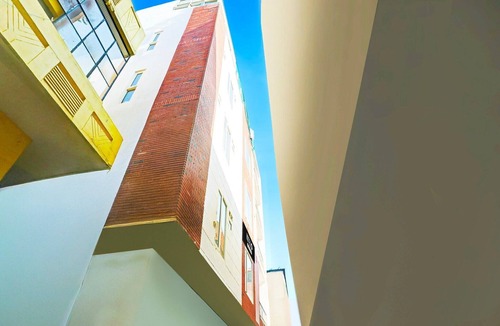 Sector 45 House | Deluxe Hotel O by OYO Sector 45 Manyavar