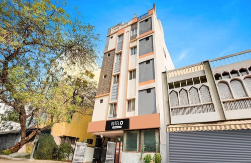 Guntur House | Deluxe Hotel O Guntur