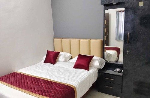 Tiruvannamalai Hotel | Deluxe Room