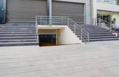 Anantapur House | DeluxeShree Maruthi Inn TR residency