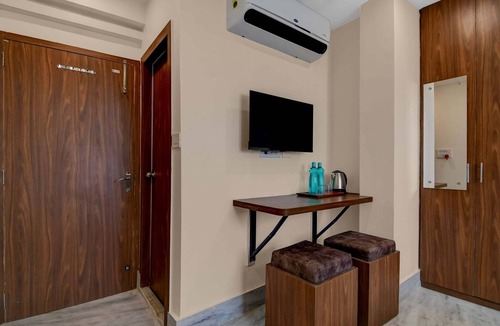 Thakurpukur House | DeluxeTollygunge Metro Station Kolkata