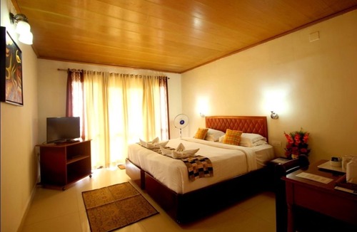 Kannan Devan Hills Hotel | Deshadan Mountain Resort