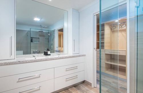 Mount Martha House | Devon Mt Martha Escape with Spa and Views