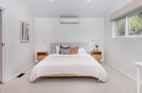 Mount Martha House | Devon Mt Martha Escape with Spa and Views