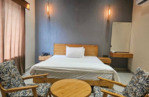 Jansath Hotel | Devrana