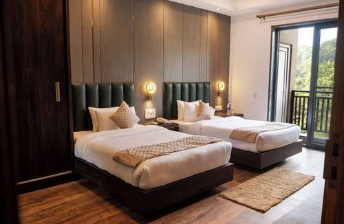 Sidhpur Hotel | Dhauladhar Heights Resort