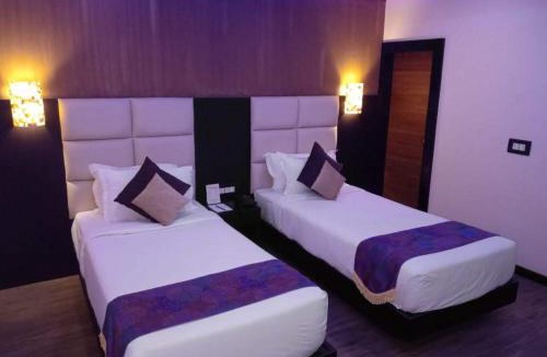 Madanpur Hotel | Dolphin Chocolate Inn