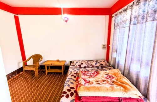 Bomdila Bed & Breakfast | Double bed room