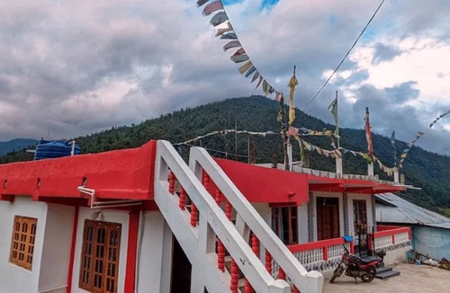 Bomdila Bed & Breakfast | Double bed room