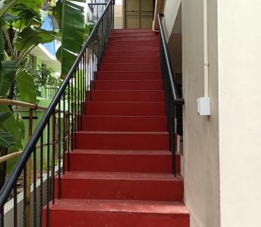 Thiruvananthapuram Bed & Breakfast | Dwaraka Serviced Villa - Near Sree Padmanabha Swamy Temple, Trivandrum -AC Rooms & Parking
