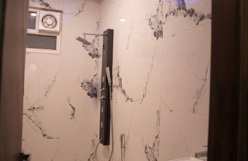 Gomti Nagar Apartment | Elite Luxury 3BHK Penthouse Modern Living with Premium Amenities