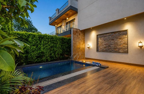 Bail Parao Villa | ELIVAAS Signature Aranya Library Maison 6BHK Villa With kids room, Private Pool, Reading Lounge, Common Lounge, Garden With Forest Views