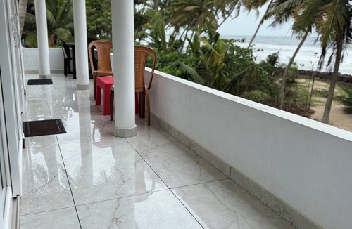 Andhakaranazhy House | Elkanah Aelyn Beach Homestay with Sea view Lovely 2-bedroom with AC in Alappuzha