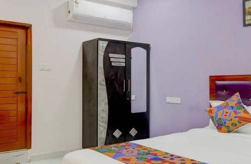 Thousand Lights Hotel | Embassy Gate Residency