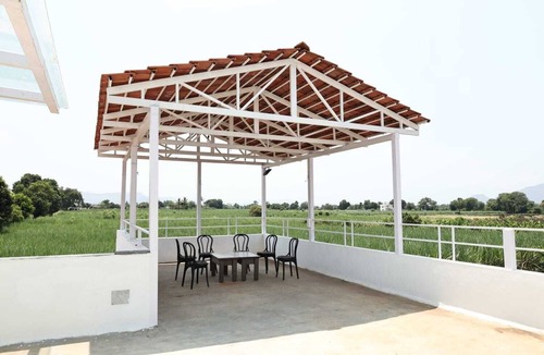 Wai House | Entire AramZone Villa with Stunning Glass Room