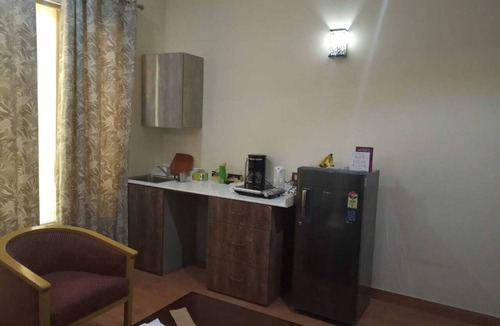 DLF City House | Executive Suites with Kitchen@Golf Course Road