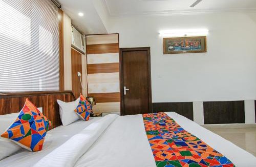 Bahadrabad Hotel | FabExpress Vistara Grand