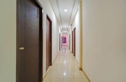 Vandalur Hotel | FabHotel Gold Residency