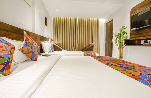 Borivali West Hotel | Fabhotel Peralz
