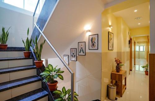 Navi Mumbai Hotel | FabHotel Starwood Residency - 100M From Dr DY Patil Stadium