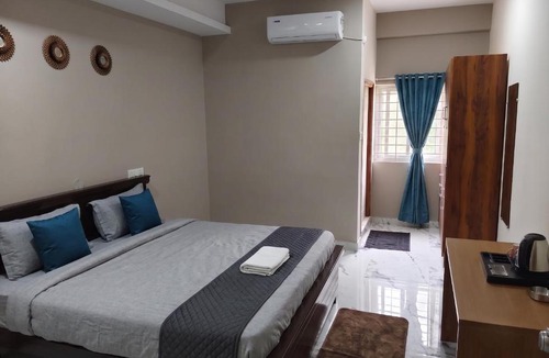 Hyderabad Hotel | FabHotels Dravon
