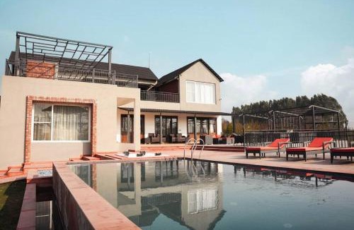 Palanpur Villa | Falak Farms- Villa with Pool,Jacuzzi in Chandigarh
