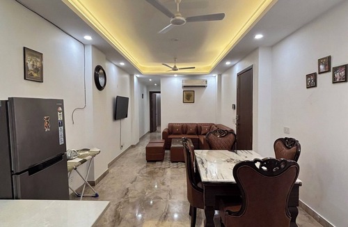 Saket Apartment | Fortune Home Service Apartment 3Bhk J150