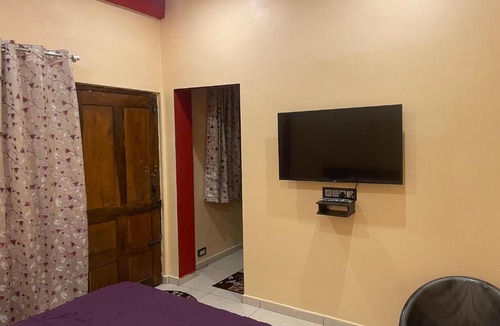Stuart Hill House | Four Seasons Homestay single room