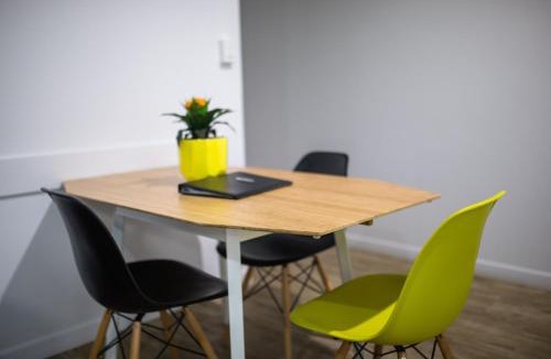 Norman Gardens Hotel | Glenmore Palms Motel