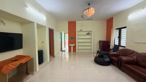 Moratandi Villa | Gravity Groups - Pannai Veedu 4 BHK Villa - near Sangamithra Jipmer