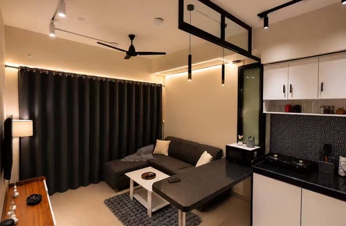 Thane West Apartment | Greyflix Heaven°23/10 mins drive - Viviana, Korum