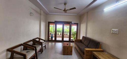 Annavaram Hotel | Guest House in Annavaram
