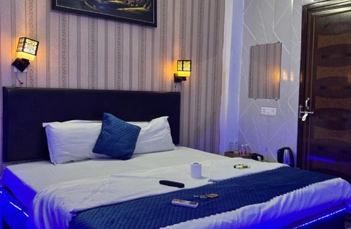 Varanasi Hotel | Gully Ghar