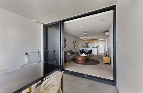 Hamilton Resort | Hamilton Portside Luxe – Level 5