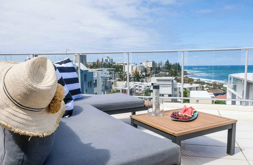 Kings Beach Apartment | Hamptons Style Penthouse at Kings Beach