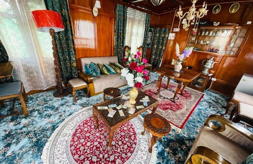 Nagin Bagh Boat Rental | Heaven Breeze Group of Houseboats