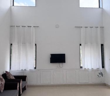 Malavli Villa | Hidden Hearts Cottage