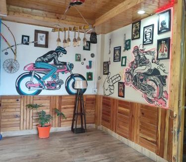 Manali House | Hikers & Bikers