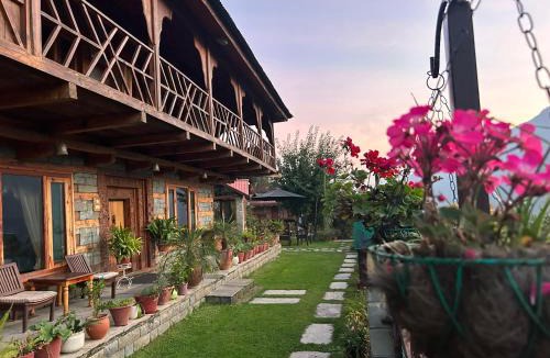 Mohal Hotel | Himalayan Kothi ,Kais, Kullu Manali