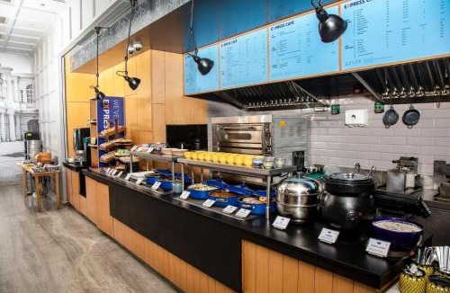 Thoraipakkam Hotel | Holiday Inn Express Chennai OMR Thoraipakkam by IHG