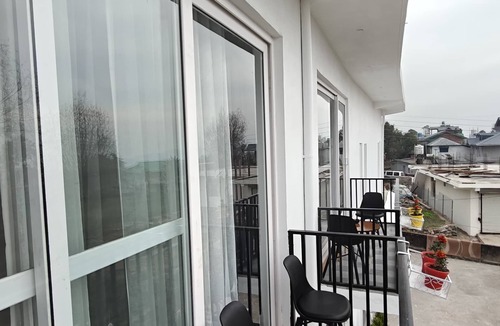 Gunehr House | homely stay with the refined feel of a luxury hotel. Located on the main road