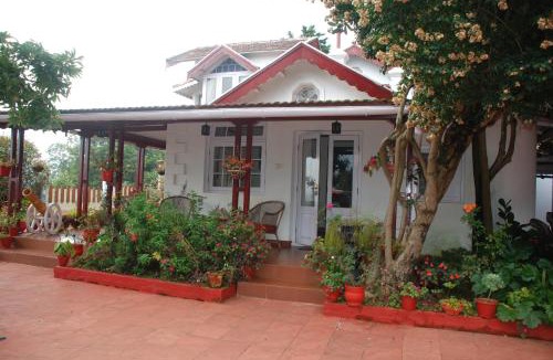 Coonoor House | Hospitality Expert Royston BBQ Bonfire Chef