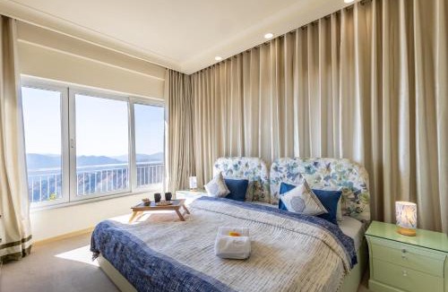 Shimla Apartment | Hostie Dale View North - Designer 3BR Retreat with Epic Balcony & Pahari Meals