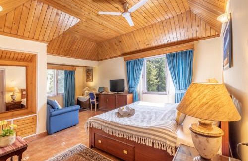 Naldehra Villa | Hostie Romarica - 3BHK family cottage with private Sunset lawn & Gazebo