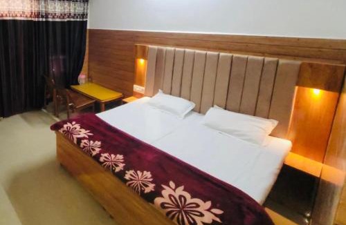 Chintpurni Hotel | Hotel Amrit